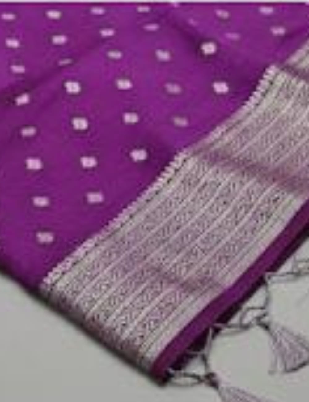 DEEP GRAPE PURPLE SILK SAREE WITH GOLD ZARI BUTTAS ✨