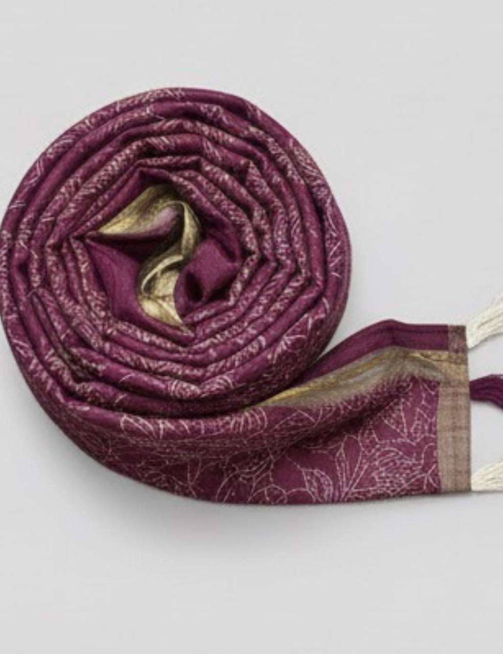 Elegant Magenta Jute Silk Saree with Golden Border & Floral Weave 🌸✨