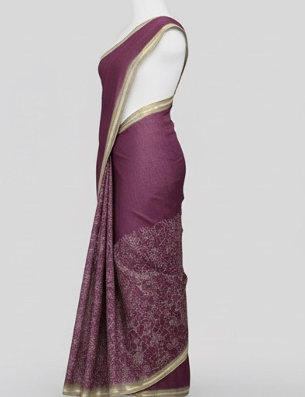 Elegant Magenta Jute Silk Saree with Golden Border & Floral Weave 🌸✨