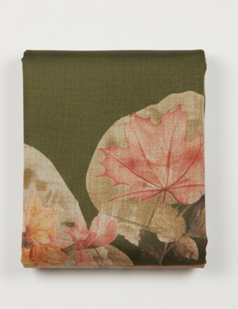 Olive Green Jute Silk Saree with Bold Floral Prints & Tassel Finish 🌿🌸